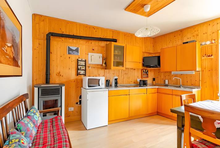 Ganze Wohnung, Apartment 'Fiore dell'Alpe' mit privatem Garten, Balkon und Wlan in Javrè, Porte di Rendena