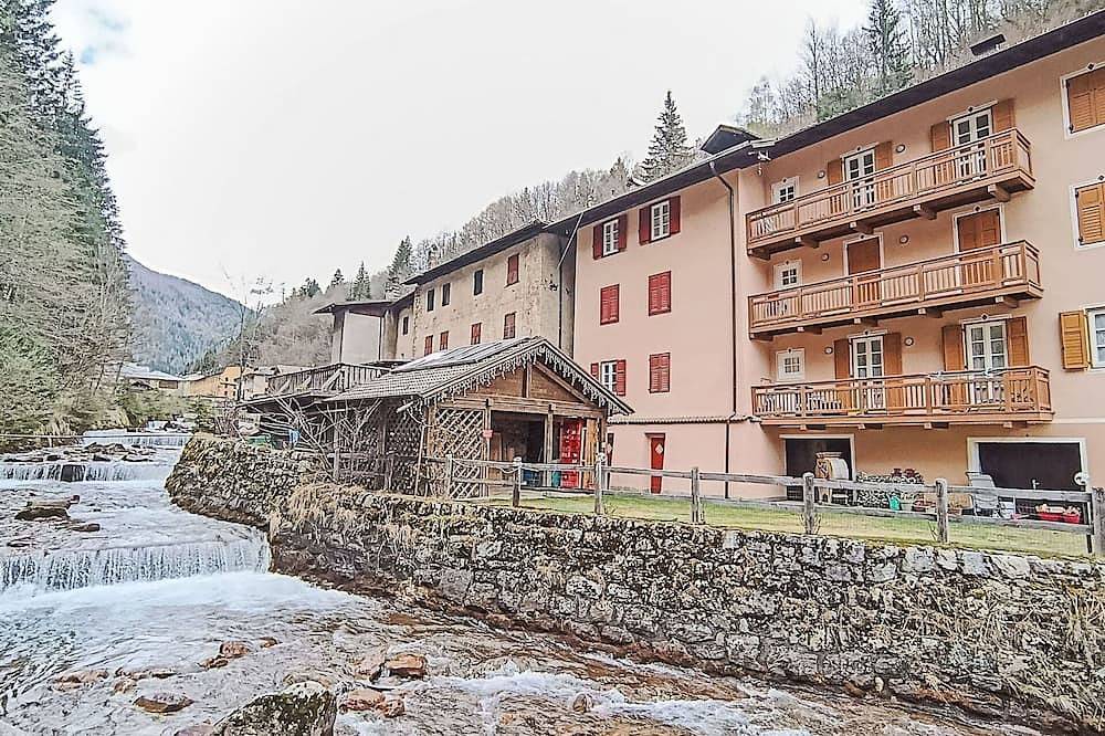 Ganze Wohnung, Gemütliche Wohnung für 3 Leute mit  W-Lan, Tv, Innenhof und Panoramablick in San Bernardo (Rabbi), Rabbi
