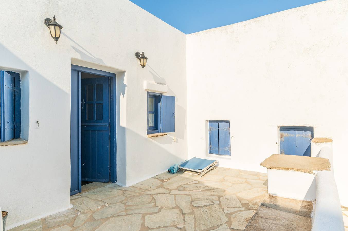 Holiday Home 'Kykladen White House' with Mountain View and Shared Terrace in Tinos