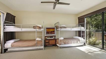 Holiday Home for 10 People in Bright, Alpine Shire, Photo 3