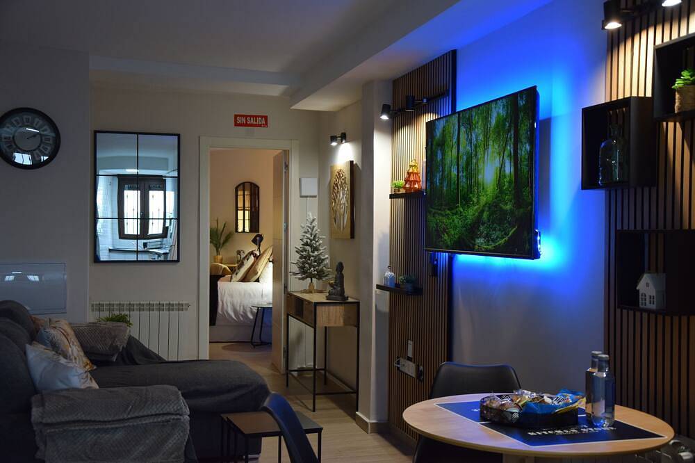 Apartamento entero, Alojamiento tranquilo y confortable en El Molar, cerca de las bodegas/cuevas in El Molar, Provincia de Madrid