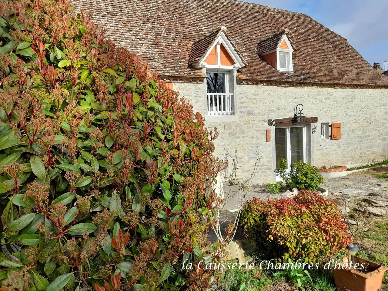 Suite chbres d'hôtes +pisc. intérieure pour vous seuls - Pour vous seulement ! in Gramat, Massif central