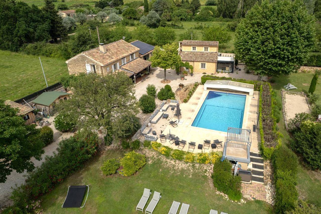 Small Double Room in Orange, Vaucluse
