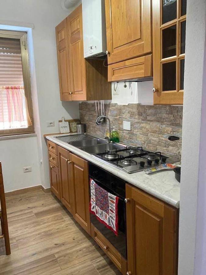 Appartamento intero, Two-Bedroom Apartment with Balcony in Albano Laziale, Provincia di Roma