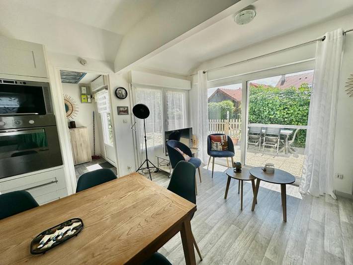 Location de vacances pour 6 personnes, avec jardin, animaux acceptés dans Plage De La Fontaine Saint Come Saint Come De Fresne - 4