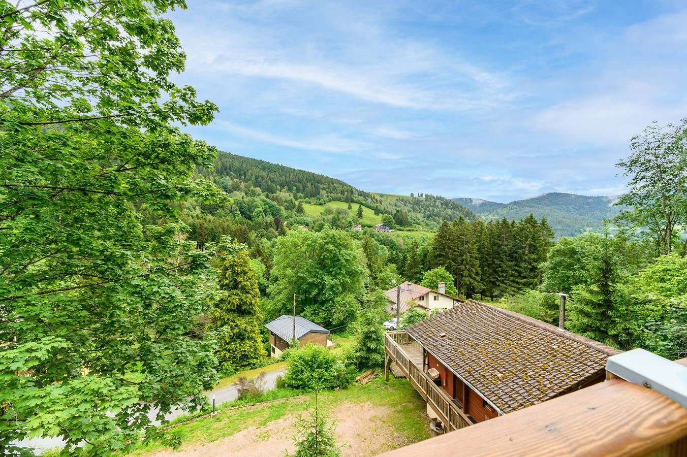 Chalet 'Gîte Le Pieraline' con vistas a la montaña, terraza privada y Wi-Fi in Ventron, Parque natural regional de los Ballons des Vosges