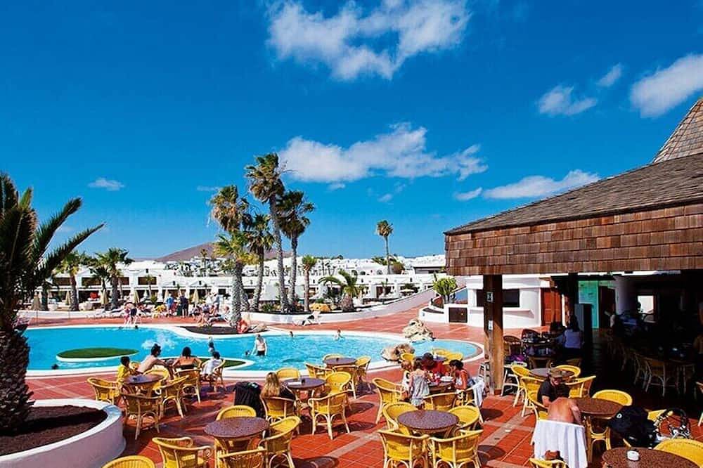 Superior Poolside Villa w/Sea Views in Costa Teguise, Lanzarote, Canary Islands in Costa Teguise, Teguise