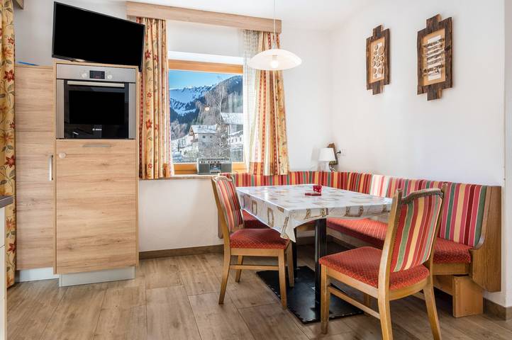 Ganze Wohnung, Ferienwohnung "Heiserhof - Apfel" mit Bergblick, Terrasse & Wi-Fi in Mittertal (Ratschings), Ratschings