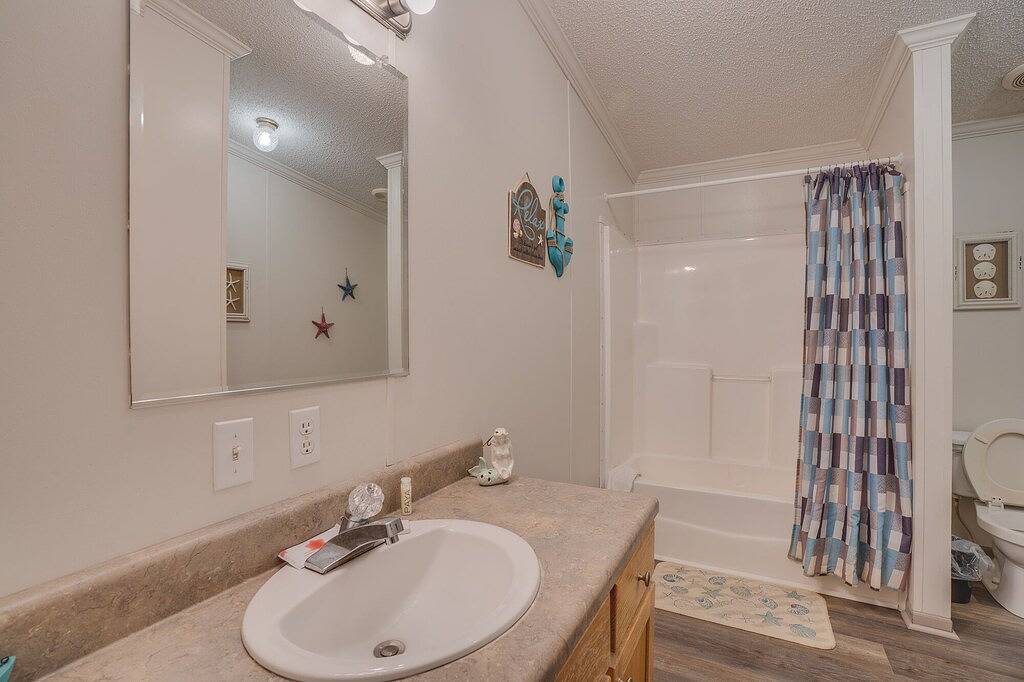 Cabin J at Safe Harbor Brady Mountain on Lake Ouachita! in Lake Ouachita