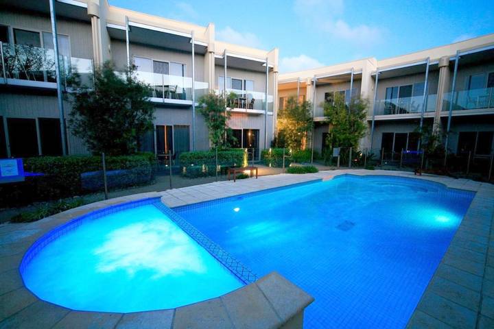 Hôtel pour 2 personnes, avec jacuzzi ainsi que jardin et piscine dans Victoria