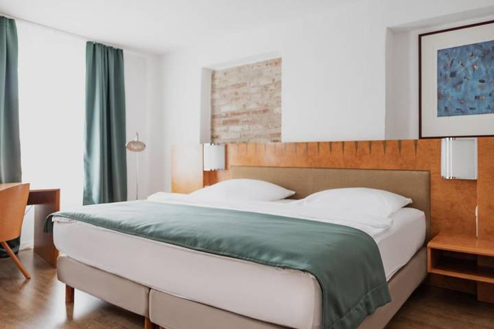 Hotel für 3 Personen, mit Terrasse und Garten in Landshut - 2