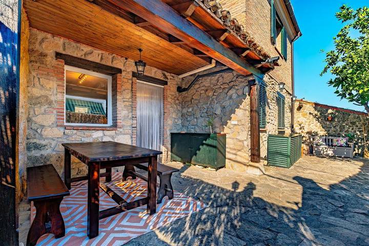 Casa rural para 2 personas, con Terraza además de Jardín y Vistas en Segura de Toro