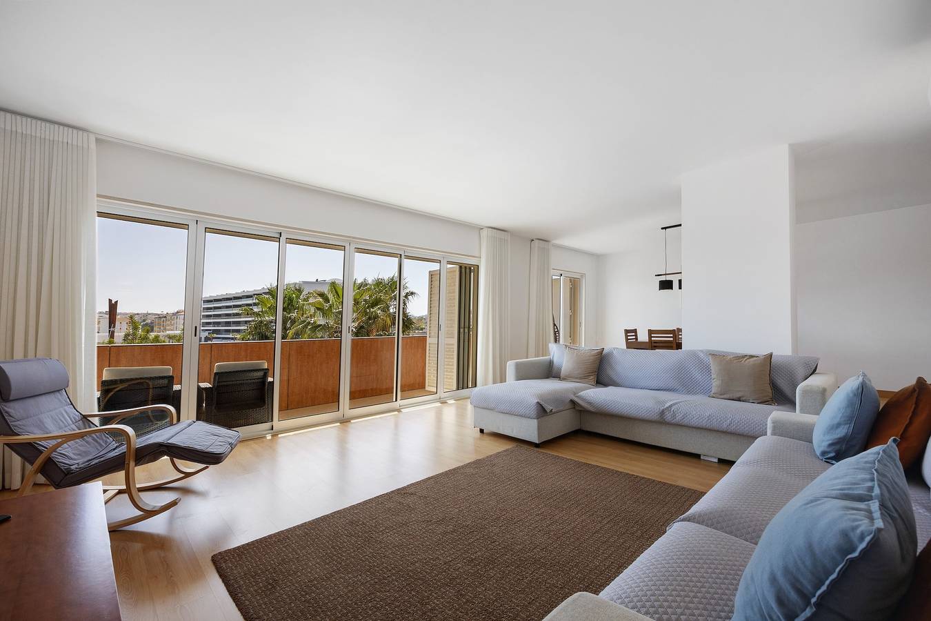 Apartamento inteiro, Apartamento "Marina Elegance by Lagos" com Vista da Marina, Terraço Privado Coberto & Wi-Fi in São Sebastião, Lagos