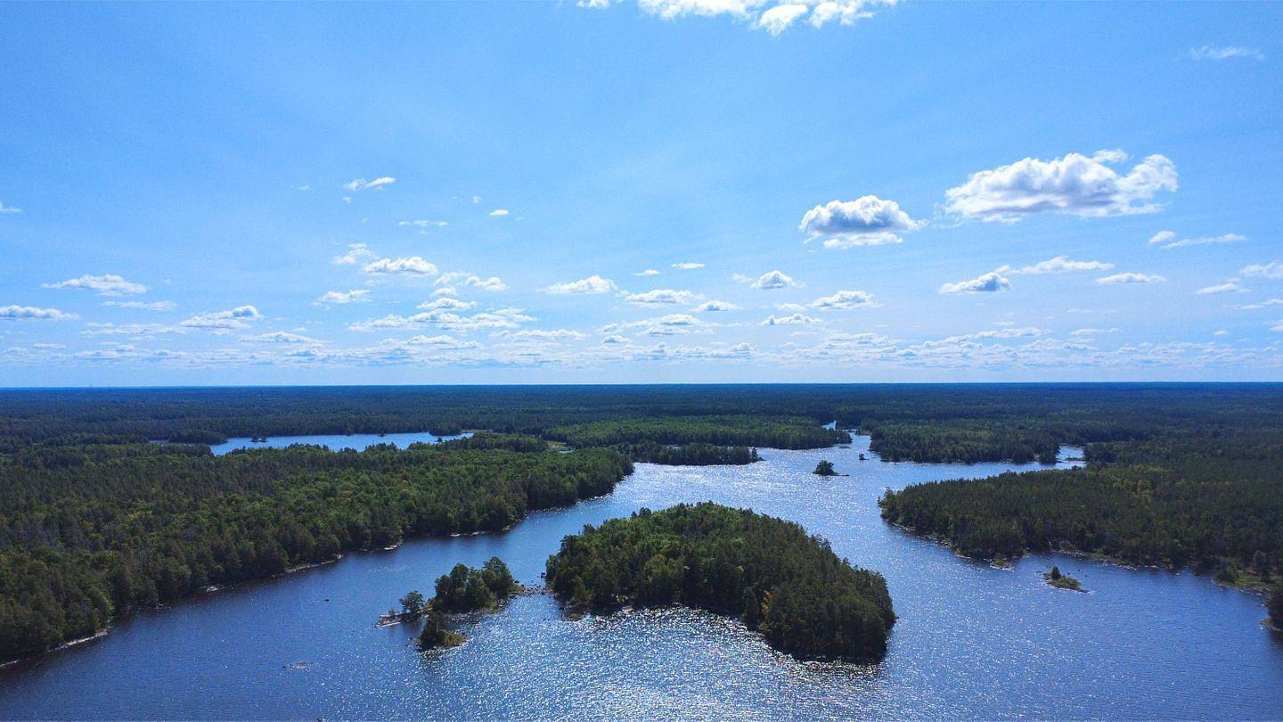 Tiny Rosö – Off-Grid-Hütte auf deiner eigenen Insel im Allgunnen in Småland in Högsby