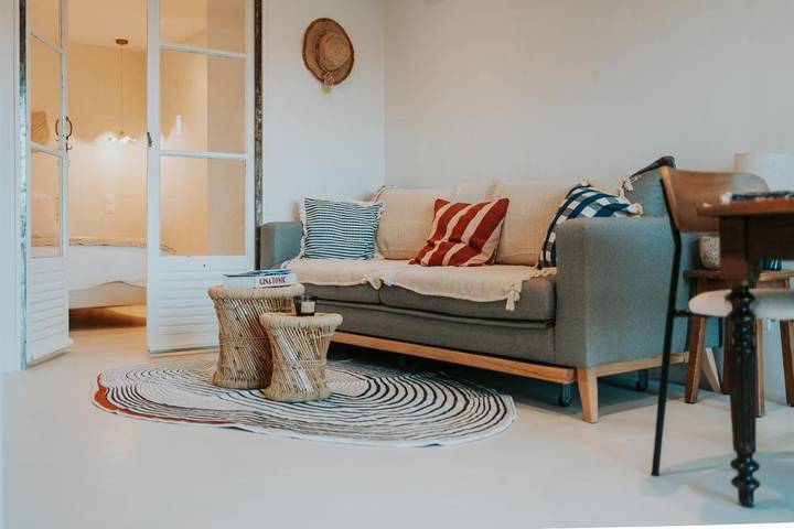 Appartement de vacances pour 2 personnes, avec piscine ainsi que jardin et vue