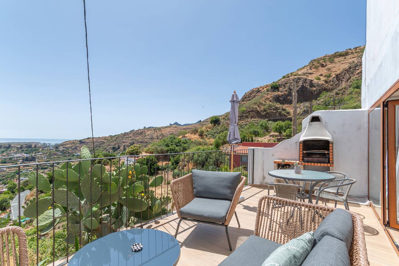 Appartement entier, Vacances 'La Madriguera Fuente Hervera' avec vue sur la montagne, Wi-Fi et climatisation in El Peñón, Vega de San Mateo