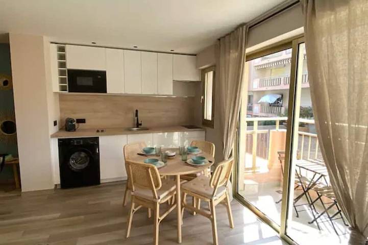 Gîte pour 4 personnes, avec piscine dans Casino De Sainte Maxime