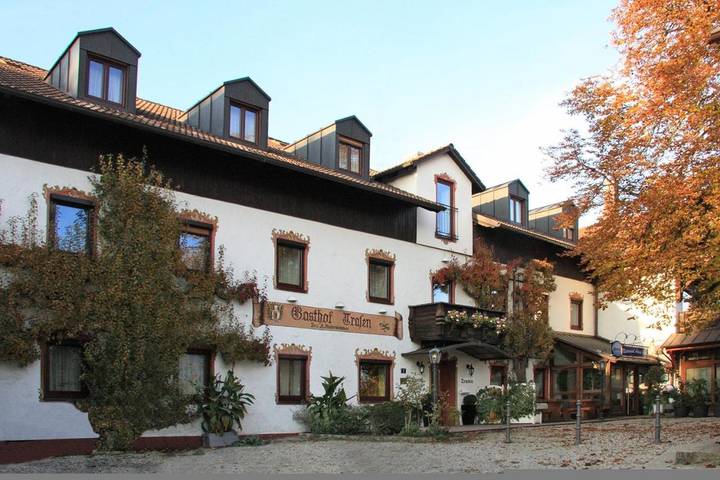 Hotel für 2 Personen, mit Terrasse und Ausblick in Waldkraiburg