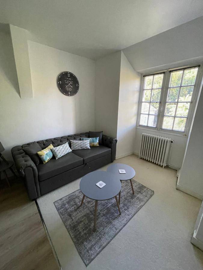 Location de vacances pour 4 personnes, avec piscine ainsi que jacuzzi et jardin à Excideuil - 3