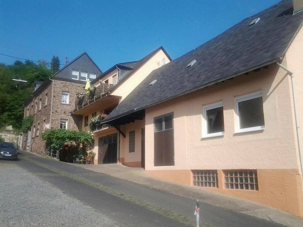 Weingut-Gästehaus Karl Otto Nalbach in Briedel, Traben-Trarbach et ses environs