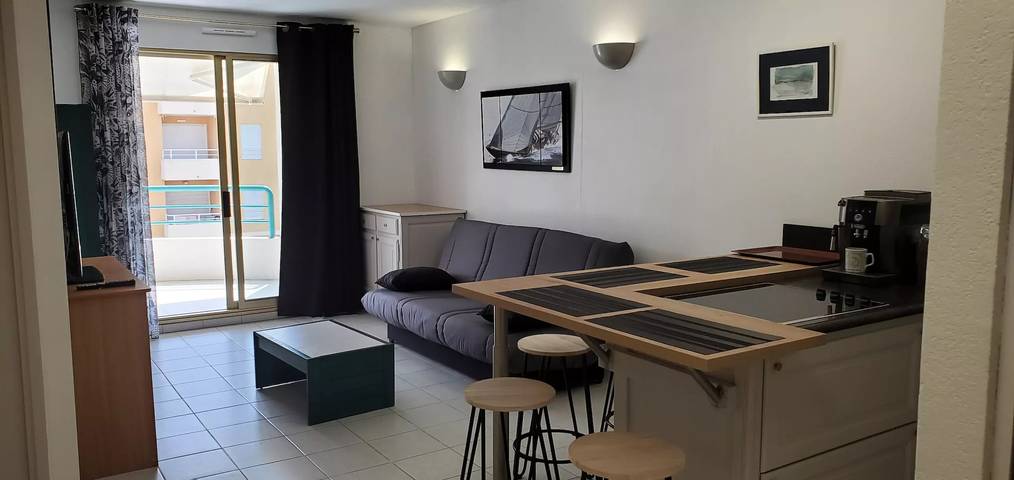 Gîte pour 4 personnes, avec piscine et balcon dans Plage du Port Fréjus - 4