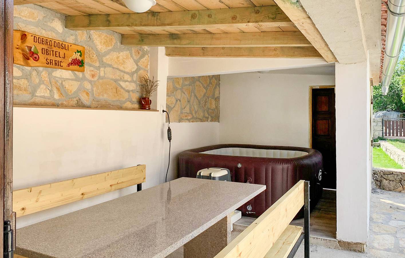 Ferienhaus für 4 Personen mit Terrasse in Grad Benkovac, Zadar