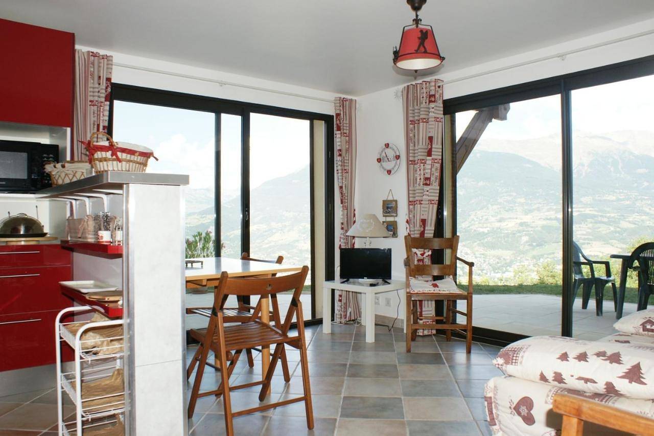 Appartement entier, One-Bedroom Apartment in Saint-Sauveur, Parc national des Écrins