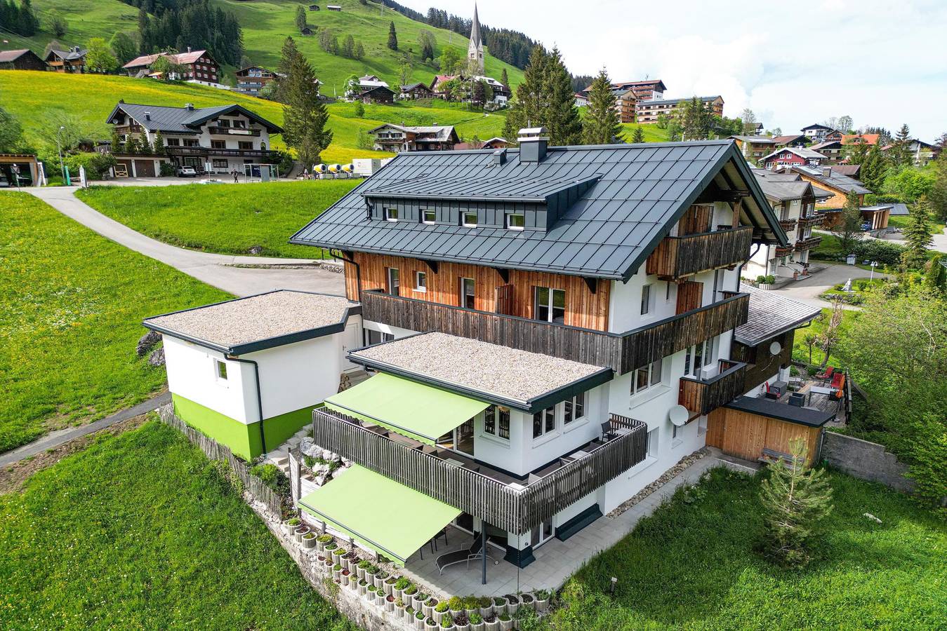 Doppelzimmer "Bergblick", Dusche, Wc in Mittelberg, Kleinwalsertal