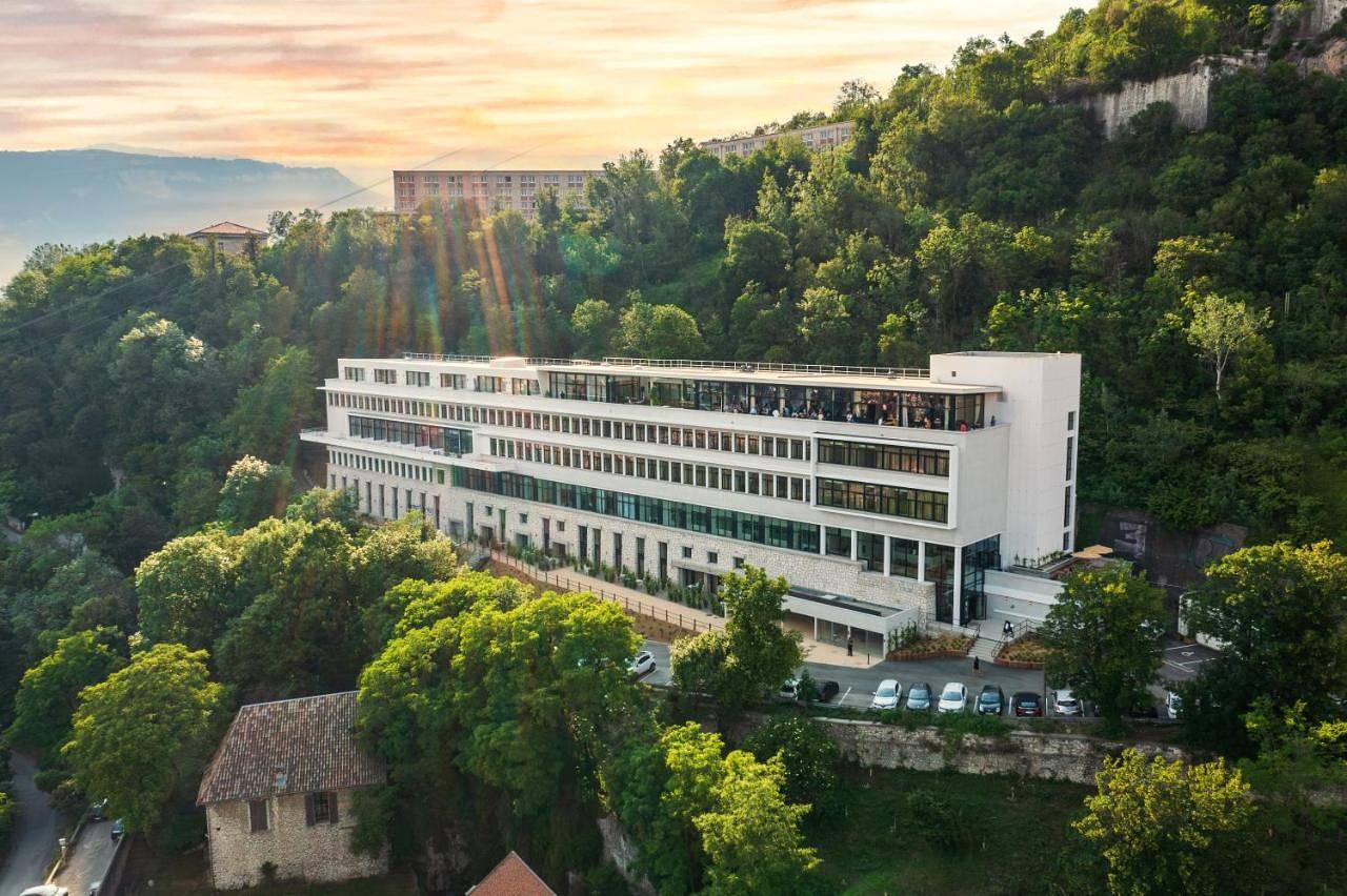 The Babel Community Hôtel - Grenoble Bastille in Grenoble, Isère