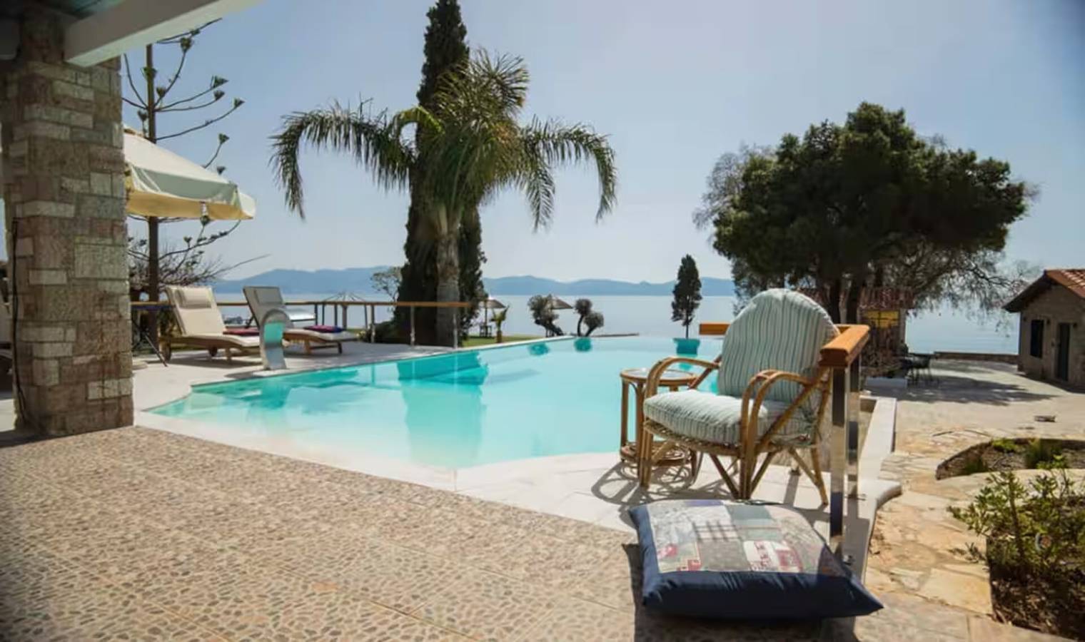 Villa Thermisia - Hydra Bay Resort with Private Beach and Dock for Boat in Thermisia, Argolida