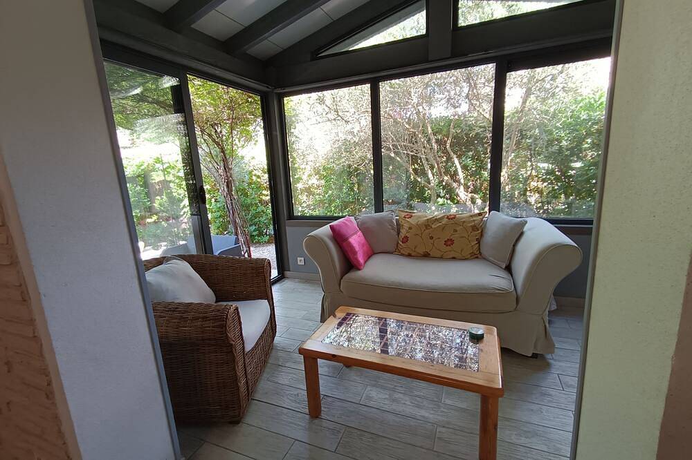 Maison Provençale avec jardin fermé et piscine partagée in Loriol-du-Comtat, Vaucluse