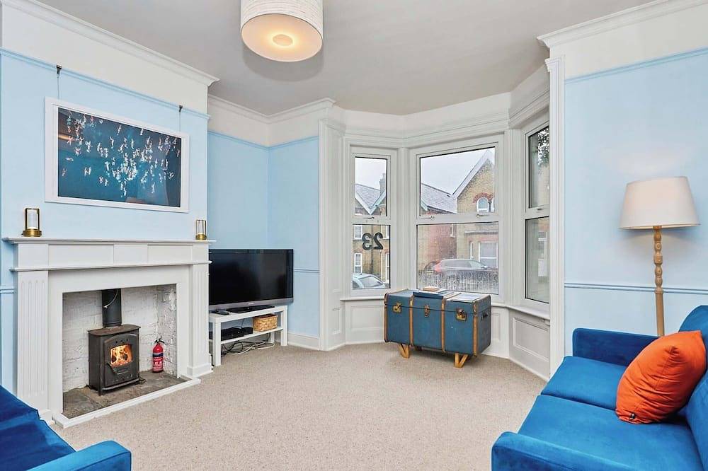 3 bedroom accommodation in Cowes in Cowes, Isle of Wight