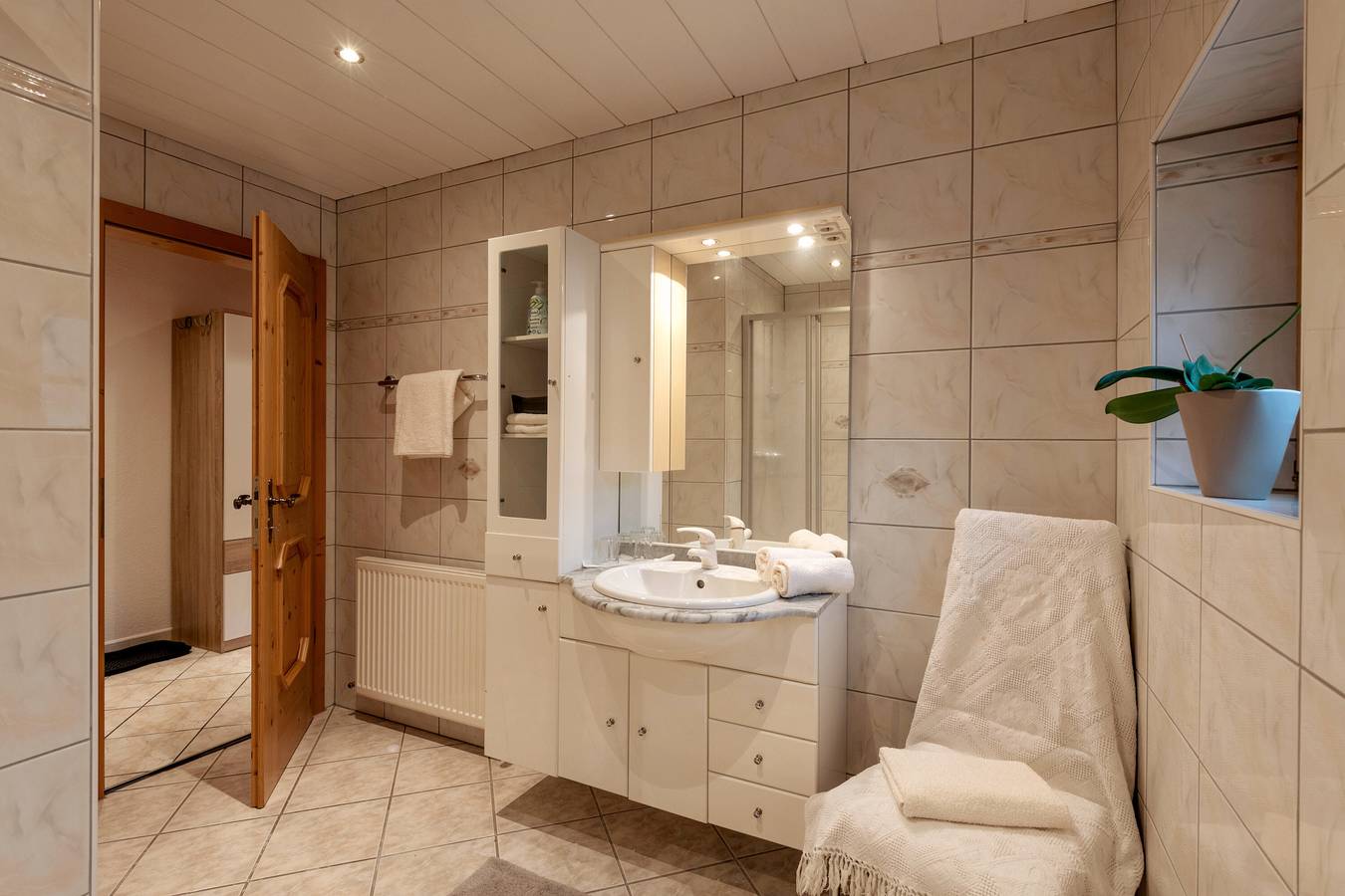 Geheel appartement, Appartement 'Hans' met Uitzicht op de Bergen, Balkon en Wi-Fi in Fügen, Ski-Optimal Hochzillertal