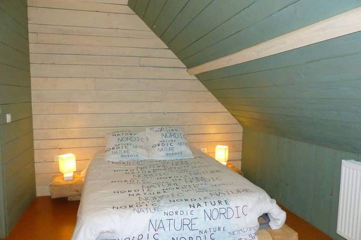 Gîte pour 4 personnes, avec terrasse et sauna ainsi que jardin et jacuzzi à Bransat - 2