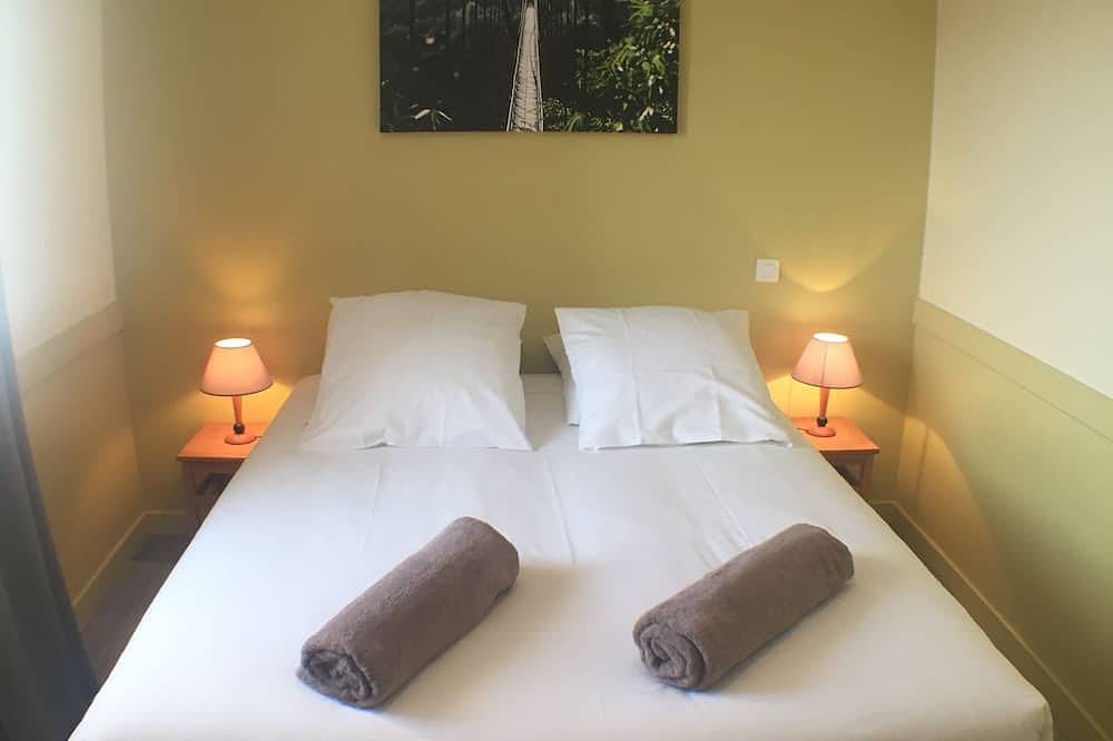Grande maison tout confort avec piscine et sauna sur domaine de 40ha in Flacey-en-Bresse, Région de Louhans