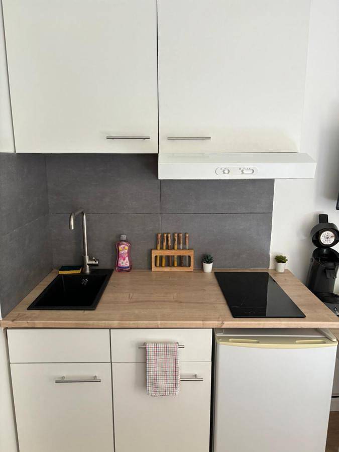 Appartement entier, Lovely studio 600 m Arkéa Arena in Floirac, Région de Bordeaux