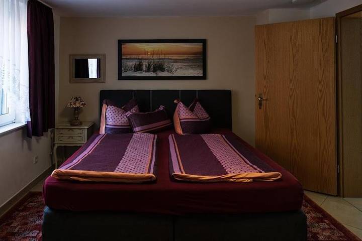 Ferienwohnung für 3 Personen, mit Terrasse und Ausblick in Veckenstedt