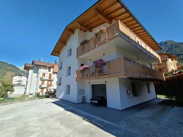 Gîte pour 5 personnes, avec vue et jardin à Transacqua