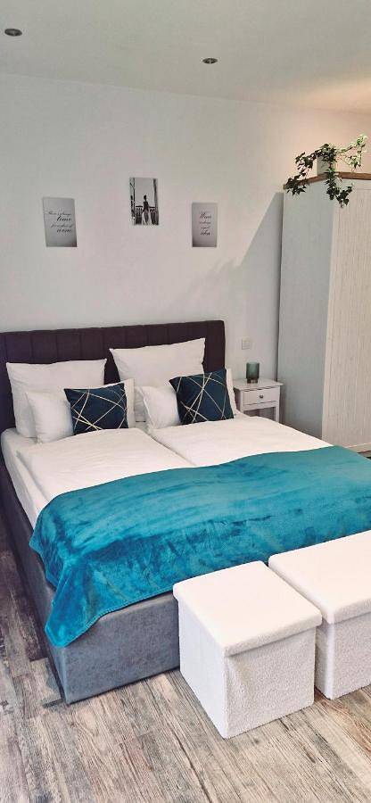 Ferienwohnung für 6 Personen, mit Terrasse und Garten sowie Pool und Sauna in Wertheim - 3