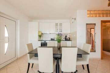 Ferienwohnung für 8 Personen in Marusici, Split-Dalmatien, Bild 2