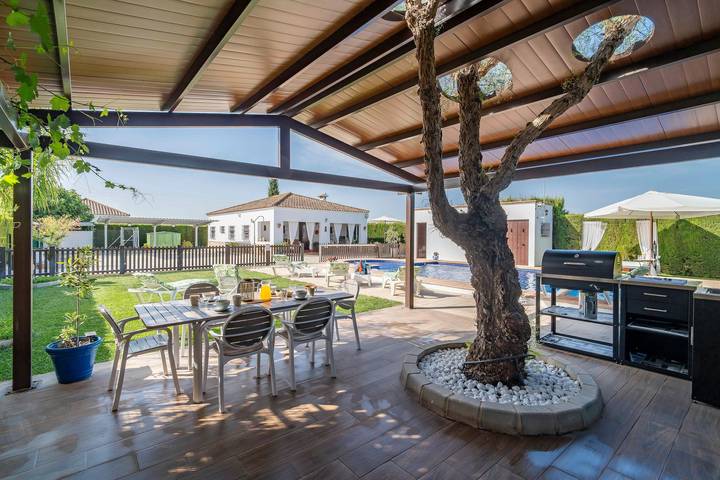 Finca 'Buhaira' mit privatem Pool, Wi-Fi und Klimaanlage in Marchena, Sevilla Provinz