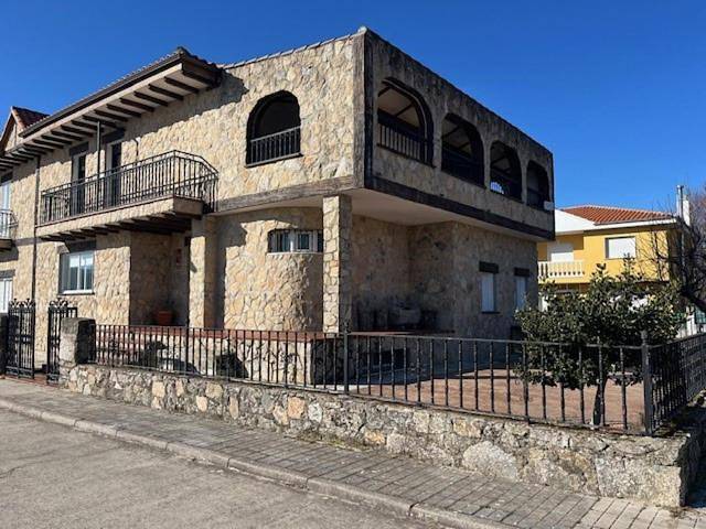 Location de vacances pour 8 personnes, avec Balcon et Terrasse ainsi que Jardin et Vue dans Lagunilla