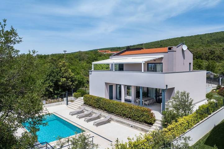 Ferienhaus für 6 Personen, mit Pool und Garten
