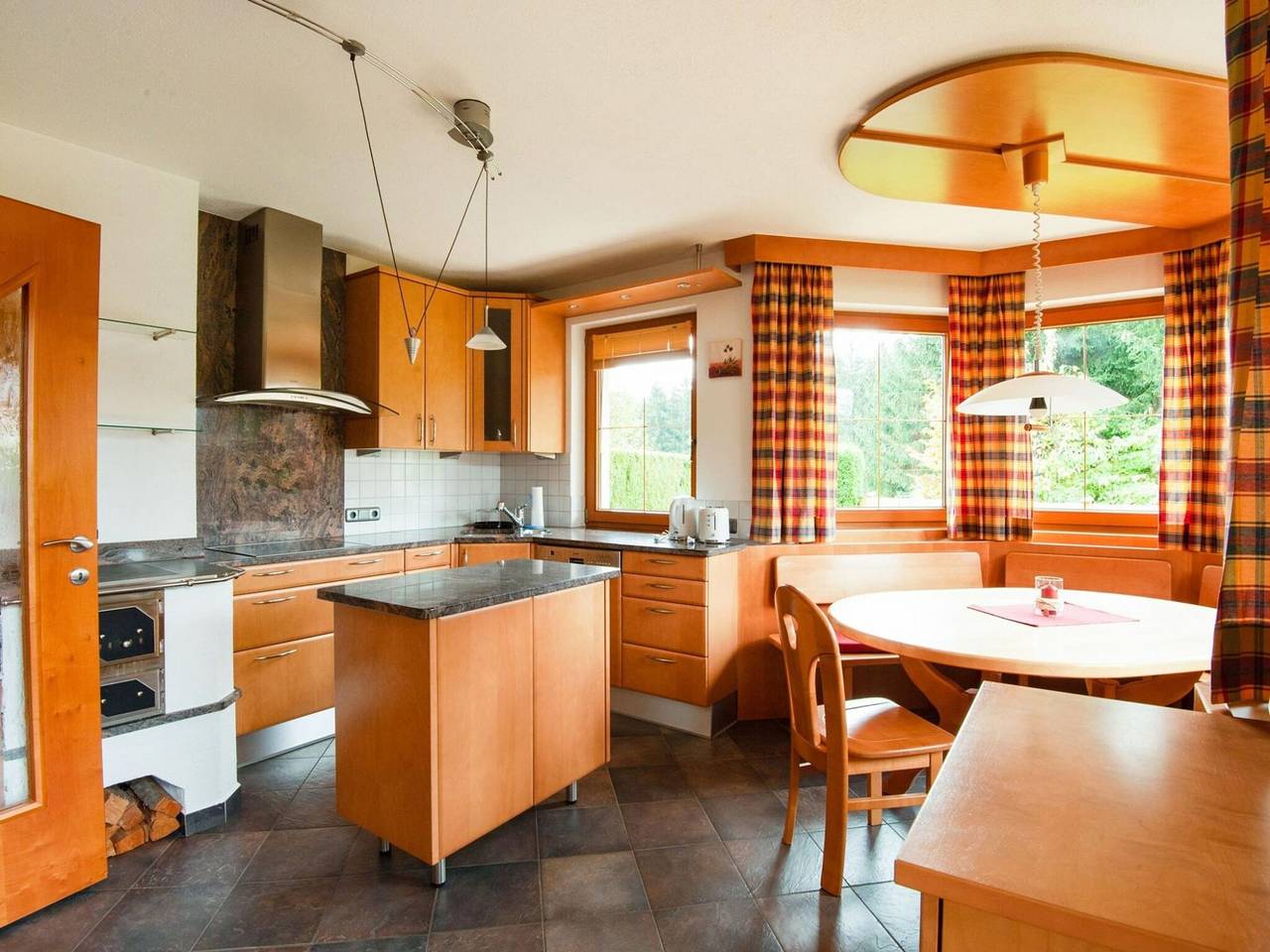 Lovely Holiday Home in Reith im Alpbachtal with Garden in Reith im Alpbachtal, Kaisergebirge