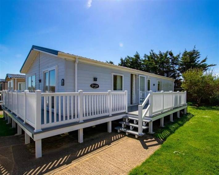 Holiday rental for 6 people, with terrace and pool in Camber Sands