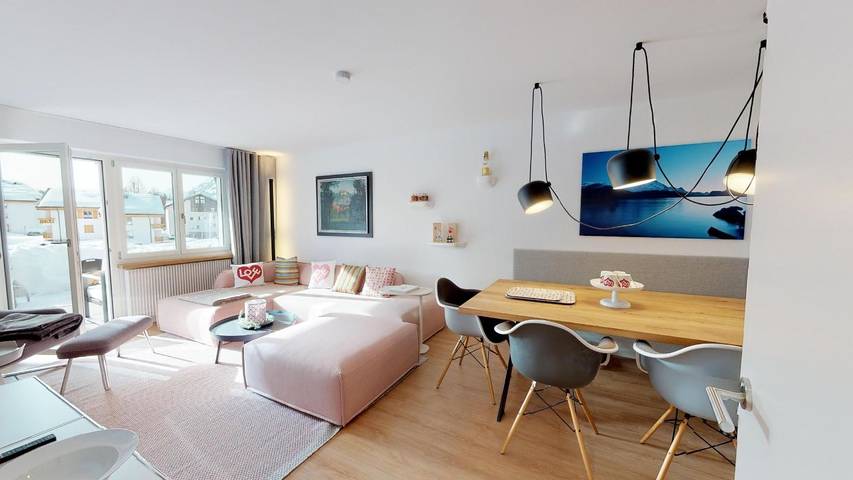 Ferienwohnung für 4 Personen, mit Terrasse und Ausblick in Silvaplana