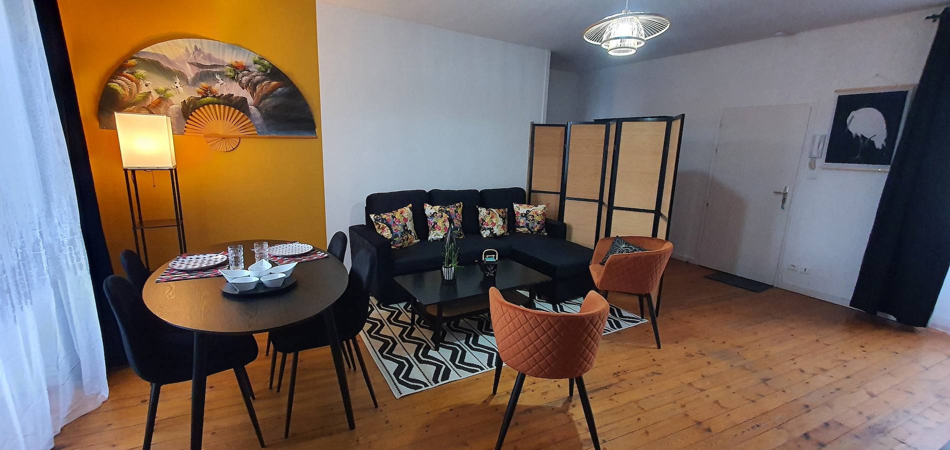 Ganze Wohnung, La Pagode – Außergewöhnliche Unterkunft in Luçon mit Kathedralblick und Privatparkplatz in Luçon, Fontenay-le-Comte