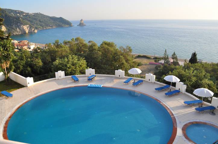 Vakantieappartement voor 3 personen, with Uitzicht op zee and Balkon/Terras as well as Tuin and Uitzicht op Corfu