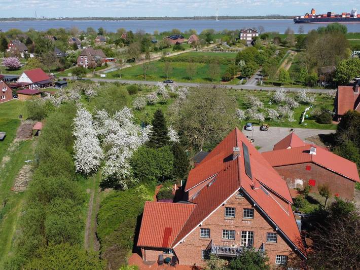 Ferienwohnung für 3 Personen, mit Garten und Ausblick in Drochtersen