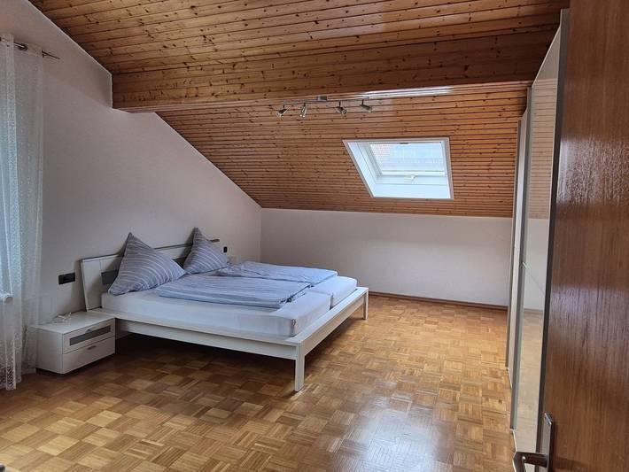 Ferienwohnung für 9 Personen, mit Garten und Terrasse, kinderfreundlich im Kraichgau